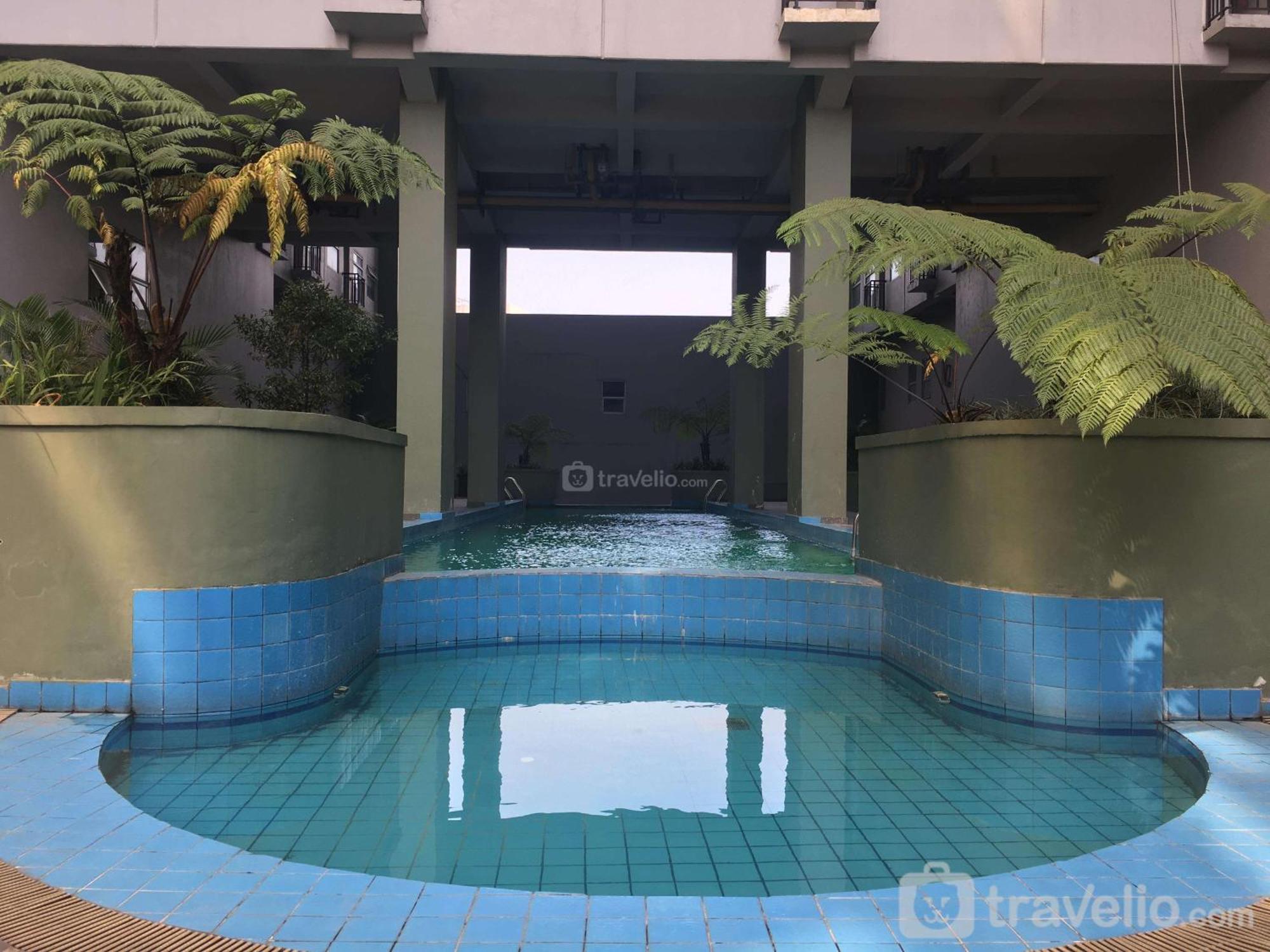 Apartemen Comfortable 2br At Grand Afrika Near Alun Alun By Travelio